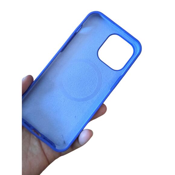 Iphone 13 pro max phone cases and screen protectors bundle - Picture 9 of 11